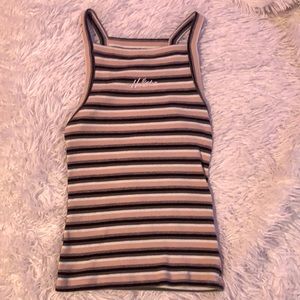 Hollister slim tank size XS